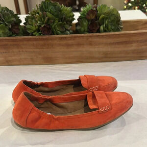 Jigsaw women’s suede slip on flats slat shoes size 37 orange tangerine color EUC